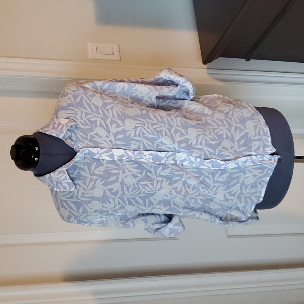 Light button down blouse - Picture 6 of 8